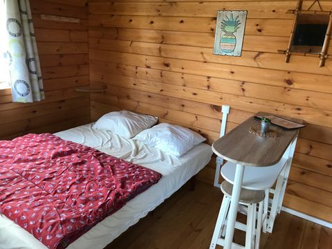 CHALET 2 personnes - 12 m2 sans sanitaires sans eau (Animaux non conseillés)