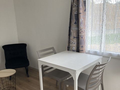 CHALET 2 personnes - 16m² - 1 chambre (sans douche)