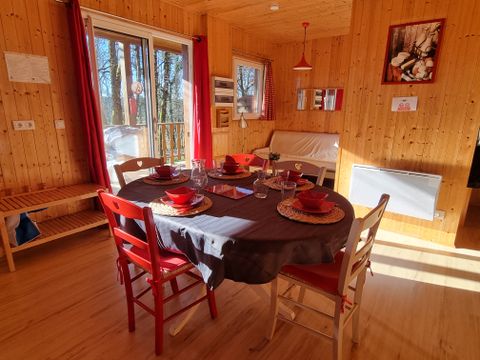 CHALET 5 personnes - 15 Chalet Les Pivoines 40m² + Télévison + Terrasse couverte+ Lave vaisselle 1/5 pers
