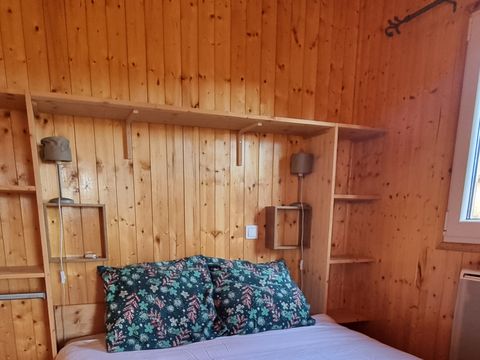 CHALET 5 personnes - 15 Chalet Les Pivoines 40m² + Télévison + Terrasse couverte+ Lave vaisselle 1/5 pers
