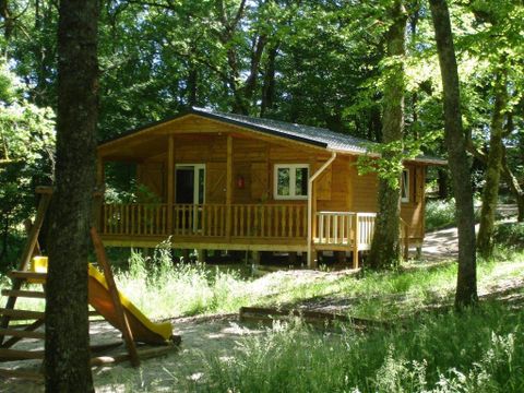 CHALET 4 personnes - Chalet La Cabane 35m² + lave vaisselle + Terrasse couverte +Télevision