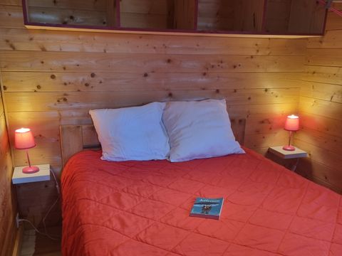 CHALET 4 personnes - 78 Chalet Les Coquelicots 30m² + Terrasse couverte +Télévision 1/4 pers