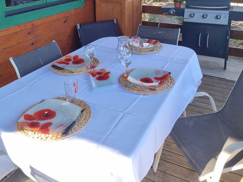 CHALET 4 personnes - 78 Chalet Les Coquelicots 30m² + Terrasse couverte +Télévision 1/4 pers