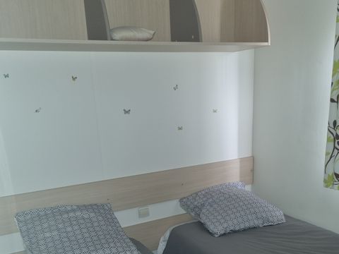 MOBILHOME 4 personnes - 35 Résidence Les Roses 28m2 Terrasse Couverte + Télevision + Cuisine d'été 1/4 pers