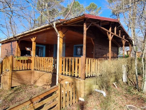 CHALET 5 personnes - 14 Chalet IRIS 45m² avec Télévision + Lave vaisselle + Terrasse couverte 1/5 pers