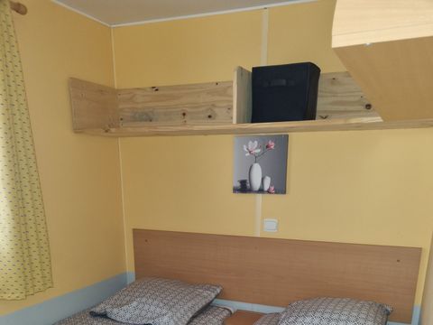 MOBILHOME 6 personnes - 07 Résidence La Garenne, 32m2, 3chambres, clim + Terrasse Couverte + télévision + Lave-vaisselle 1/6 pers
