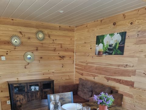 CHALET 2 personnes - 11 Le cabanon cosy "TOI ET MOI "2 pers. une seule chambre télévision et terrasse couverte 2 pers