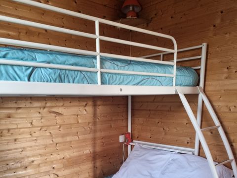CHALET 5 personnes - 31 Chalet Soleil couchant 35m² + lave vaisselle + Terrasse couverte + Télévision 1/5 pers
