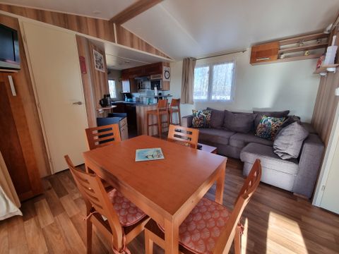 MOBILHOME 4 personnes - 36 Résidence les genêts 32M2, Terrasse Couverte, Télevision + Lave Vaisselle 1/4 pers
