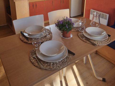 MOBILHOME 4 personnes - 76 Résidence Les Pétunias + Terrasse couverte +Télévision 1/4 pers