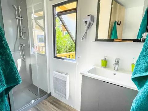 MOBILHOME 4 personnes - Lodge SERENITY-PREMIUM 3 Pièces 4 Personnes + SPA + TV