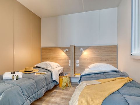 MOBILHOME 4 personnes - Cottage Diamant 4 p 2 Ch 2 Sdb avec spa Premium