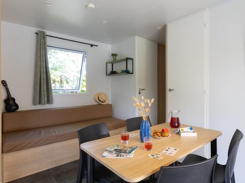 MOBILHOME 4 personnes - Confort - Grande terrasse couverte