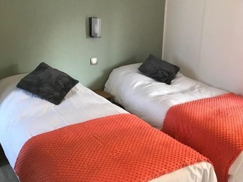 MOBILHOME 4 personnes - Premium - 2 SDB- spa privatif