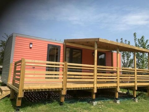 MOBILHOME 4 personnes - Premium - 2 SDB- spa privatif