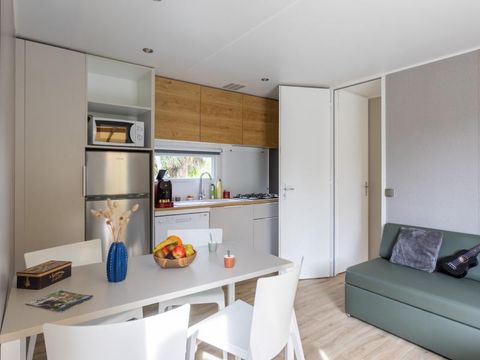 MOBILHOME 4 personnes - Premium - 2 SDB- spa privatif