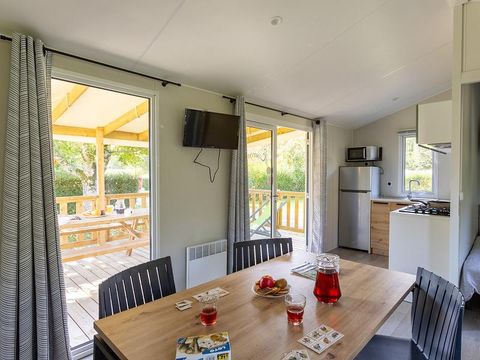 MOBILHOME 4 personnes -  Confort Plus 2 CH - Terrasse semi couverte 