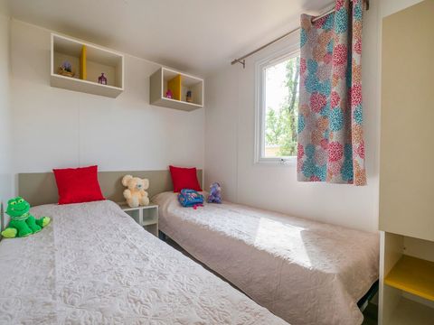 MOBILHOME 6 personnes - Premium | 3 Ch. | 6 Pers. | Terrasse surélevée | Clim. | TV