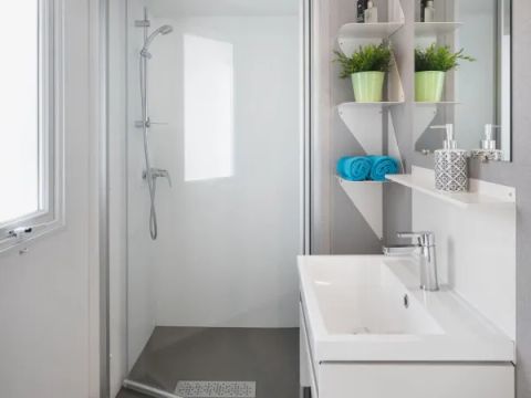 MOBILHOME 6 personnes - Salon Premium à 3 chambres sans lave-vaisselle ni télévision