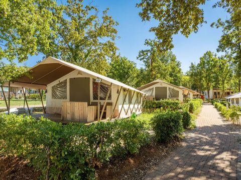 Tente en toile et en bois 4 personnes - Bijela Uvala - Tente safari + sanitaires