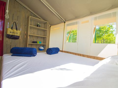 Tente en toile et en bois 4 personnes - Bijela Uvala - Tente safari + sanitaires