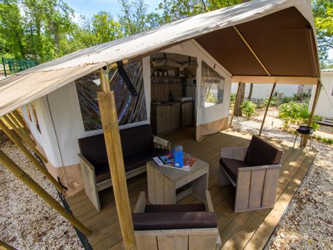 Tente en toile et en bois 4 personnes - Bijela Uvala - Tente safari + sanitaires + climatisation (5P)