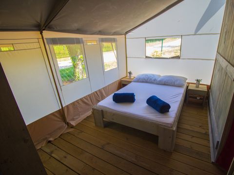 Tente en toile et en bois 4 personnes - Bijela Uvala - Tente safari + sanitaires + climatisation (5P)