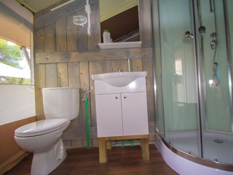TENTE TOILE ET BOIS 4 personnes - Bijela Uvala - Tente safari + sanitaires + climatisation (5P)