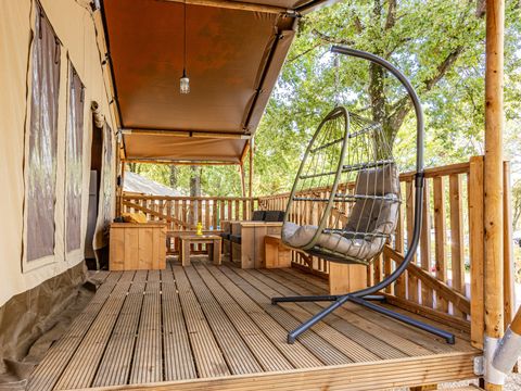Tente en toile et en bois 4 personnes - Bijela Uvala - Tente Safari + sanitaires + air conditionné (6P)