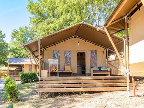 Tente en toile et en bois 4 personnes - Bijela Uvala - Tente Safari + sanitaires + air conditionné (6P)
