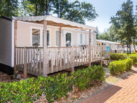 MOBILHOME 6 personnes - Confort | 2 Chambres | Capacité 4-6 personnes | Terrasse semi couverte | 1 Salle de bain | Climatisation
