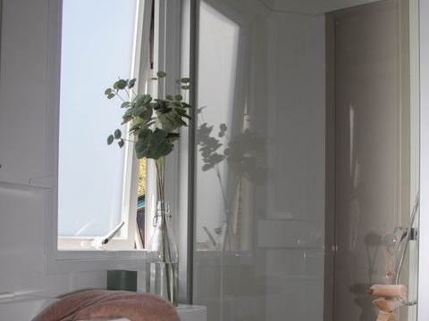 MOBILHOME 4 personnes - Confort - 32m² - 2 chambres