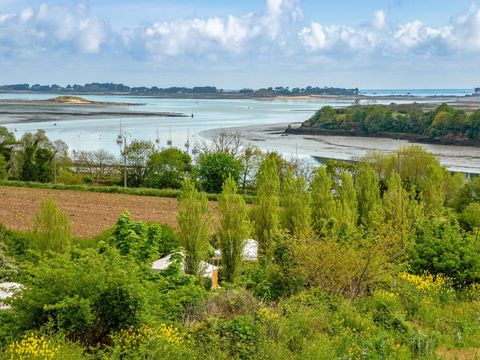 HÉBERGEMENT INSOLITE 6 personnes - sans sanitaire