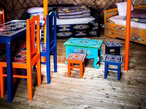 HÉBERGEMENT INSOLITE 6 personnes - sans sanitaire