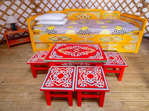 HÉBERGEMENT INSOLITE 4 personnes - sans sanitaires