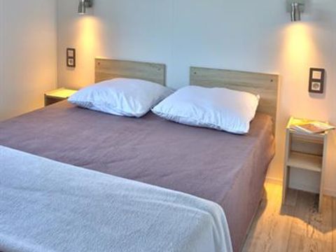 MOBILHOME 4 personnes - 2 chambres.