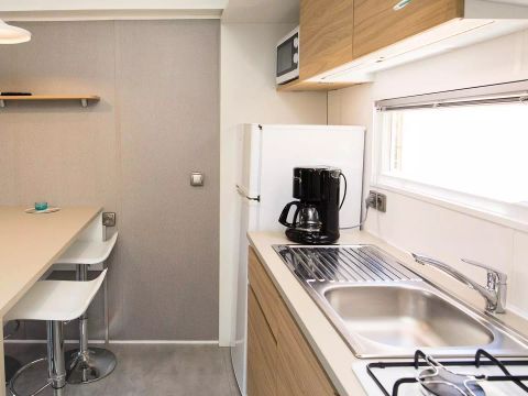 MOBILHOME 6 personnes - 3 Pièces 6 Personnes Climatisé + TV (4 adultes + 2 enfants -12 ans max)