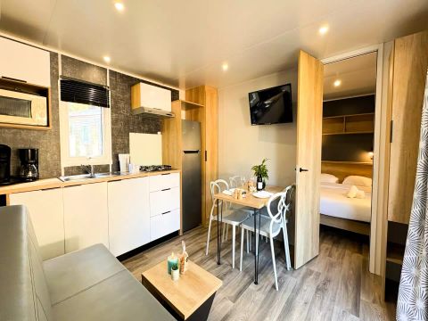MOBILHOME 6 personnes - 3 Pièces 6 Personnes Climatisé + TV (4 adultes + 2 enfants -12 ans max) (dimanche)