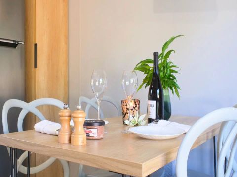 MOBILHOME 6 personnes - 3 Pièces 6 Personnes Climatisé + TV (4 adultes + 2 enfants -12 ans max) (dimanche)