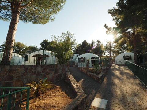 BUNGALOW 2 personnes - IGLOO avec frigo