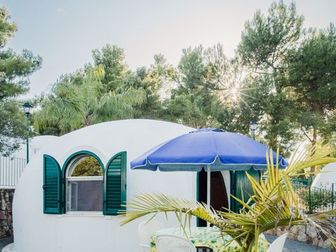 BUNGALOW 2 personnes - IGLOO avec frigo