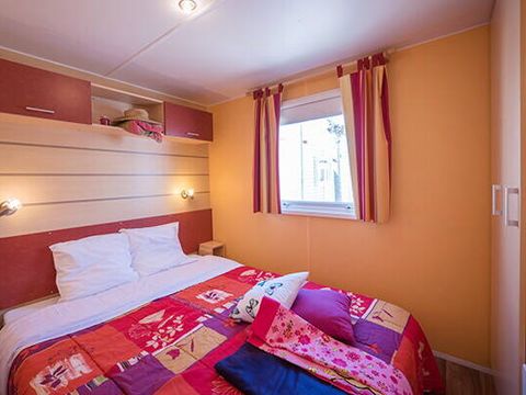 MOBILHOME 6 personnes - Classic | 2 Ch. | 4/6 Pers. | Terrasse surélevée non couverte | 2 SDB | Clim.