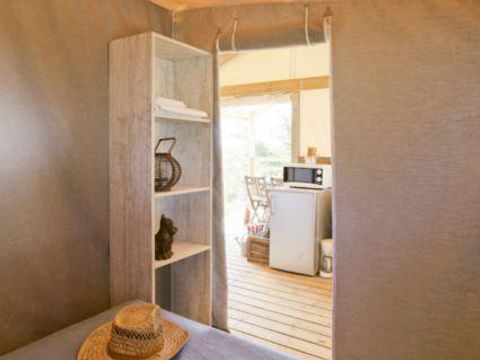 Tente en toile et en bois 5 personnes - CABANE PILOTIS