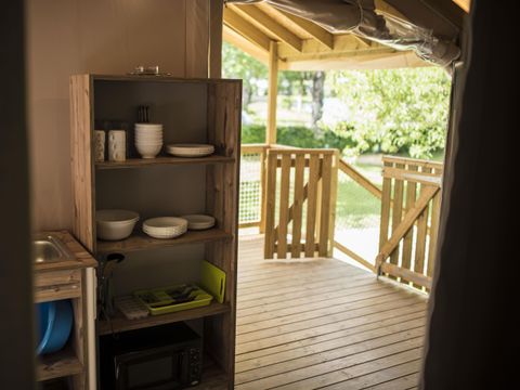 Tente en toile et en bois 5 personnes - CABANE PILOTIS