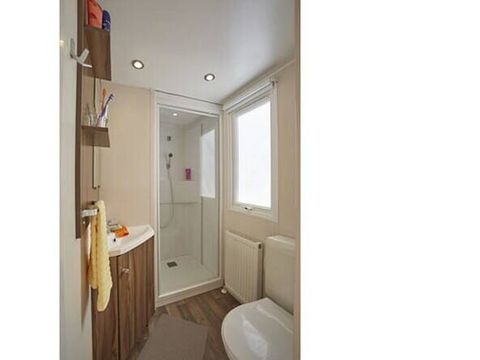 BUNGALOW 8 personnes - Mobil-home | Classic | 3 Ch. | 6/8 Pers. | Terrasse surélevée | Clim.