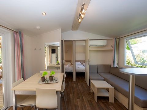Mobilhome 6 personnes - Classic XL | 3 Ch. | 6 Pers. | Terrasse surélevée | Clim.