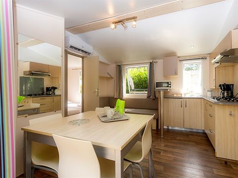 Mobilhome 6 personnes - Classic XL | 3 Ch. | 6 Pers. | Terrasse surélevée | Clim.