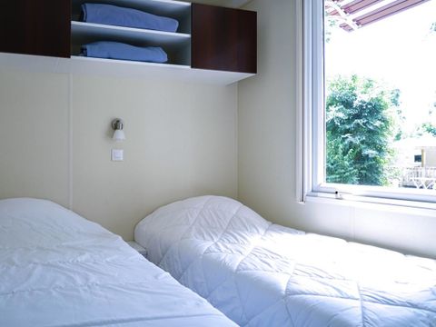 Mobilhome 6 personnes - Classic XL | 3 Ch. | 6 Pers. | Terrasse surélevée | Clim. | TV