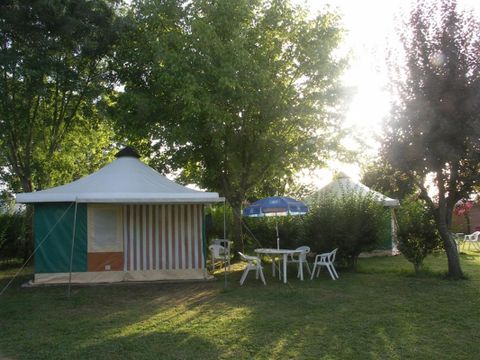 BUNGALOW TOILÉ 5 personnes - Sans sanitaire