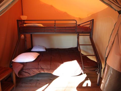 Tente en toile et en bois 5 personnes - VICTORIA SANS SANITAIRES